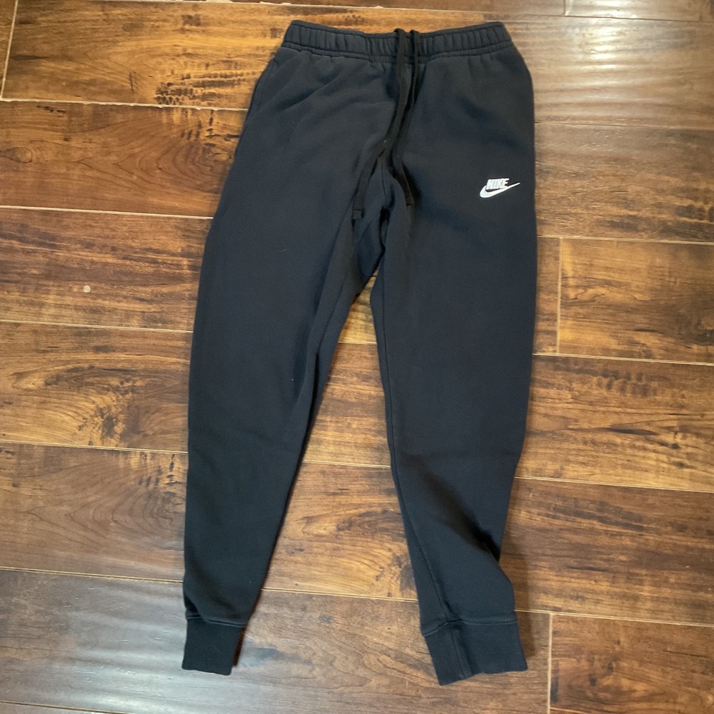 Nike Sportswear Club Fleece Joggers Mens Small Black Sweatpants BV2671-010
